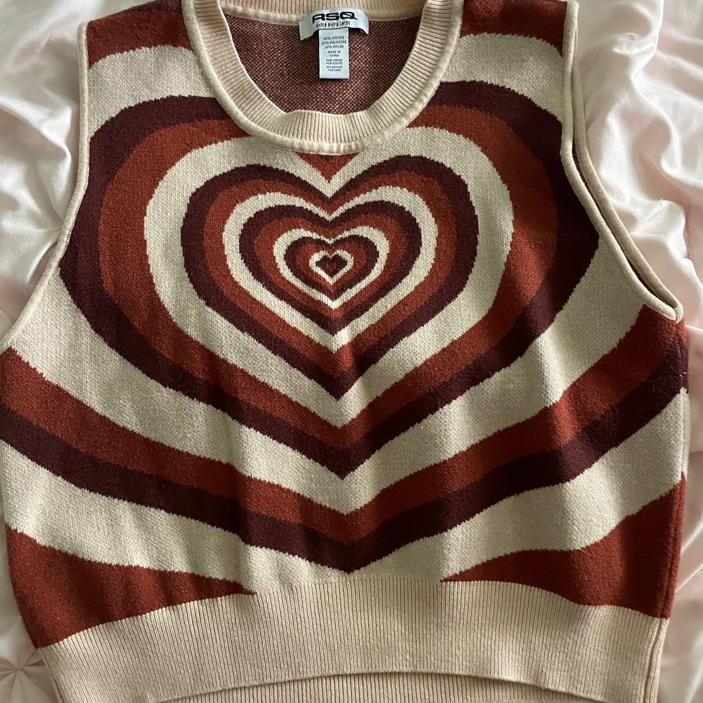 creme brown heart ripple effect sweater vest tillys RSQ